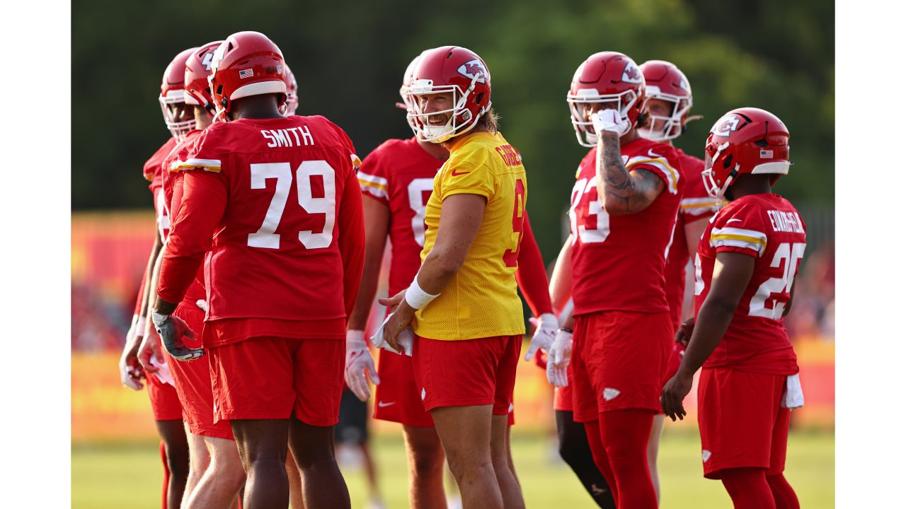 Kansas City Chiefs tight end Travis Kelce arrives at NFL football training  camp Monday, Aug. 15, 2022, in St. Joseph, Mo. (AP Photo/Charlie Riedel  Stock Photo - Alamy