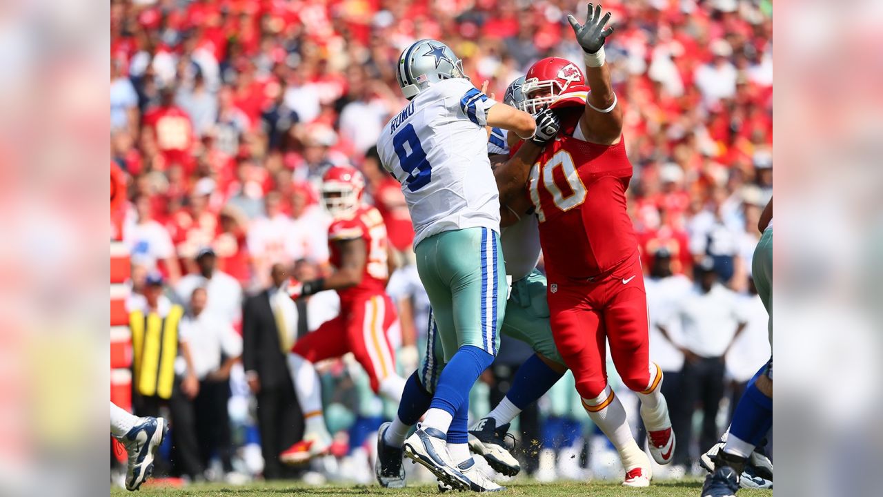 Former Chiefs lineman Laurent Duvernay-Tardif officially retires