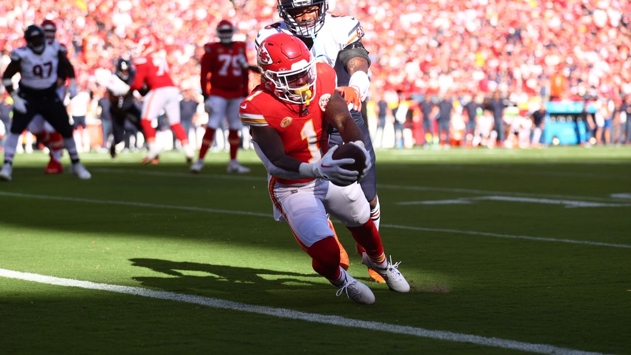 Photo Gallery: Chiefs vs. Bears Game Action