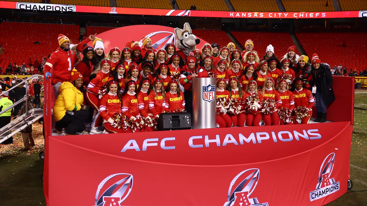 Kansas City Chiefs WILD AFC Championship trophy celebration + 1 second of a  verizon commercial 