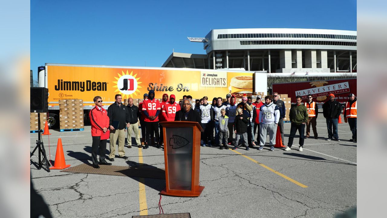 Photo Gallery Lift Up America Food Distribution