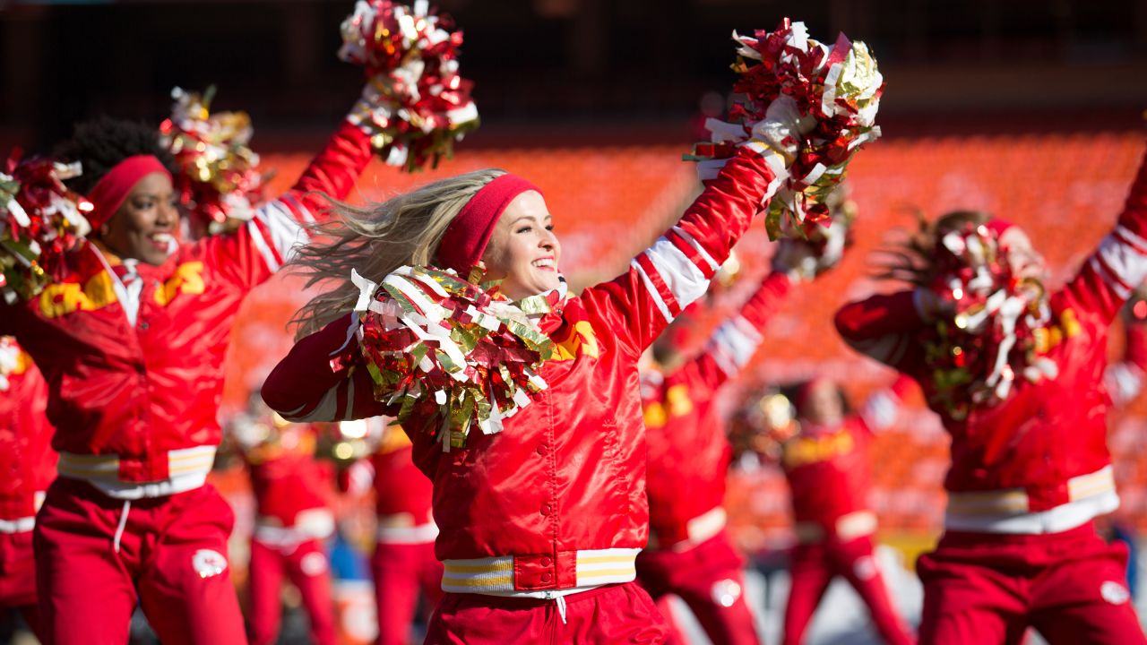 Photos: Chiefs Cheer and Entertainment from Week 9 vs. Tennessee Titans