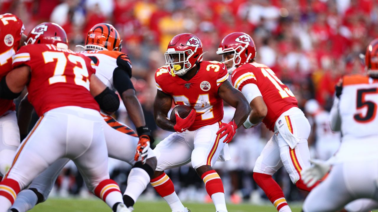 Photo Gallery: Chiefs vs. Bengals Game Action