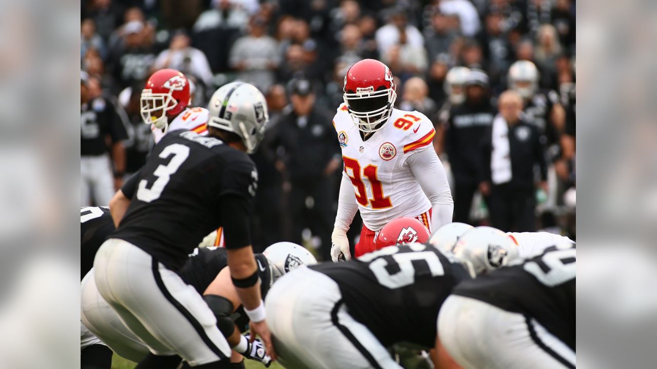 Kansas City Chiefs Vs the Oakland Raiders 1969 Editorial Stock Image -  Image of raiders, chiefs: 119258349