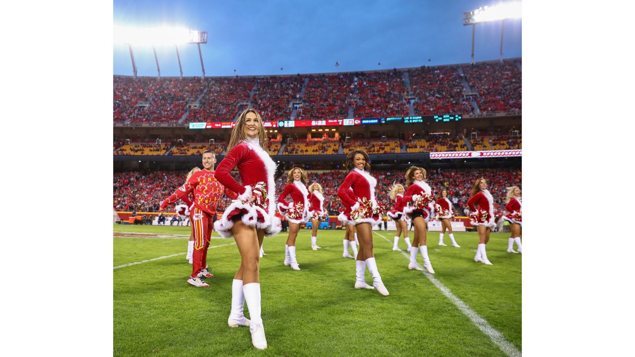 Chiefs WAGs get rowdy in stadium suite during Steelers beatdown