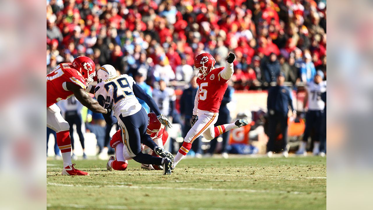 13,080 Chargers V Chiefs Stock Photos, High-Res Pictures, and Images -  Getty Images