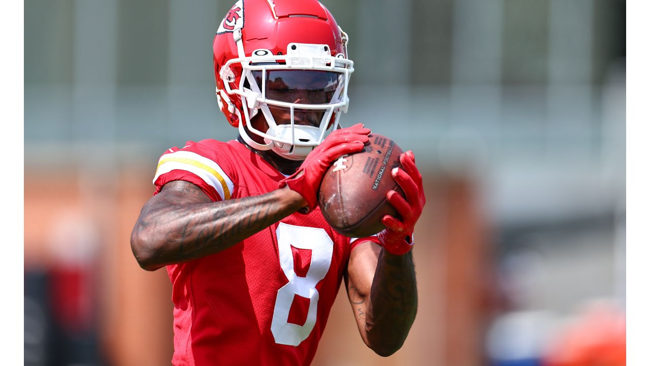 Chiefs News: Ihmir Smith-Marsette to Panthers; Shane Buechele to Bills -  Arrowhead Pride