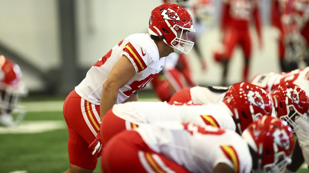 Kansas City Chiefs wide receiver Mecole Hardman catches a ball during NFL  football training camp Monday, Aug. 1, 2022, in St. Joseph, Mo. (AP  Photo/Charlie Riedel Stock Photo - Alamy