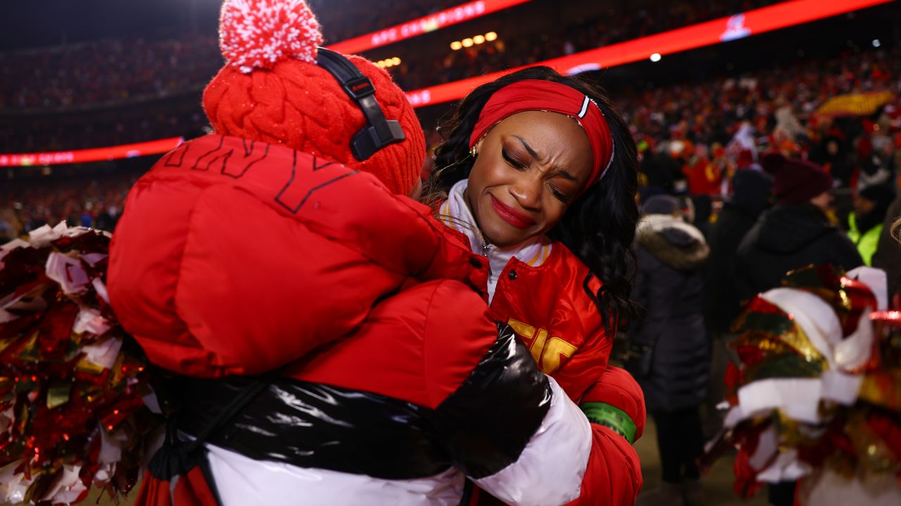 Kansas City fans celebrate Chiefs' AFC Championship win