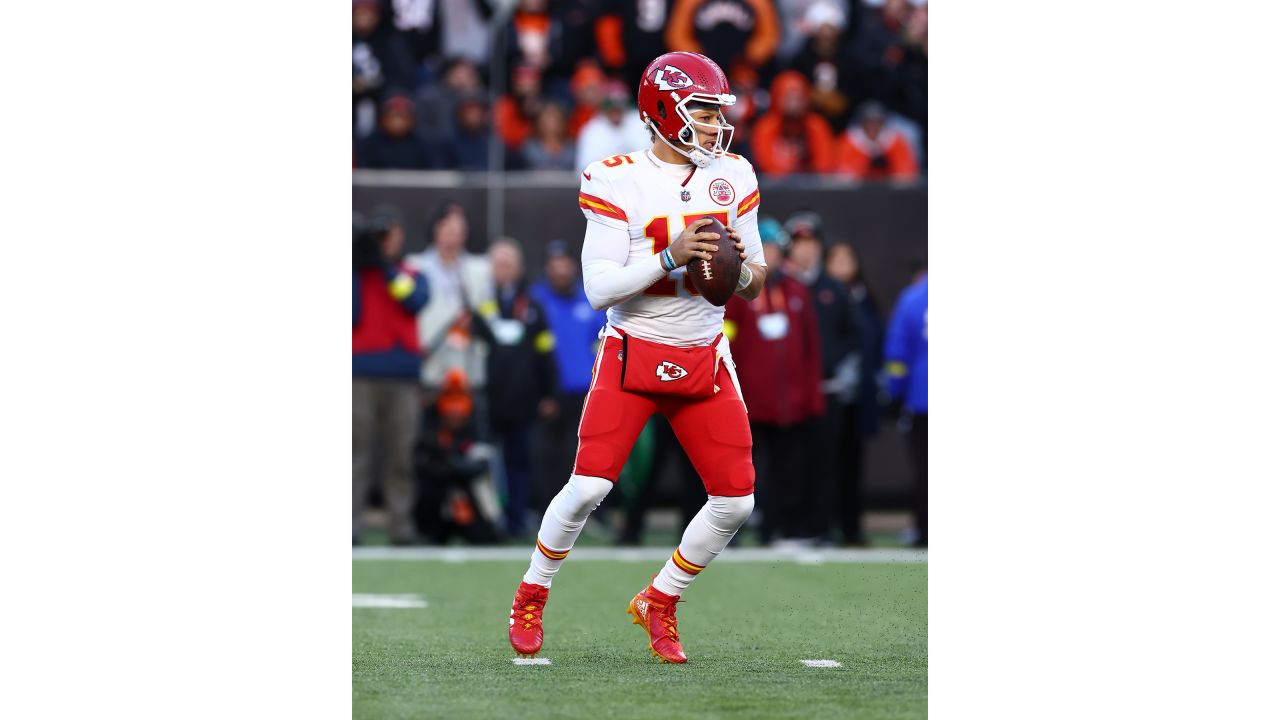 Week 13 NFL: Previewing the Kansas City Chiefs at Cincinnati Bengals  matchup - VSiN Exclusive News - News