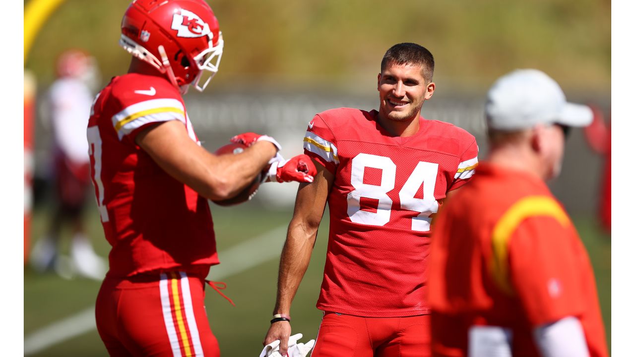 Kansas City Chiefs guard Mike Caliendo (66) during an NFL