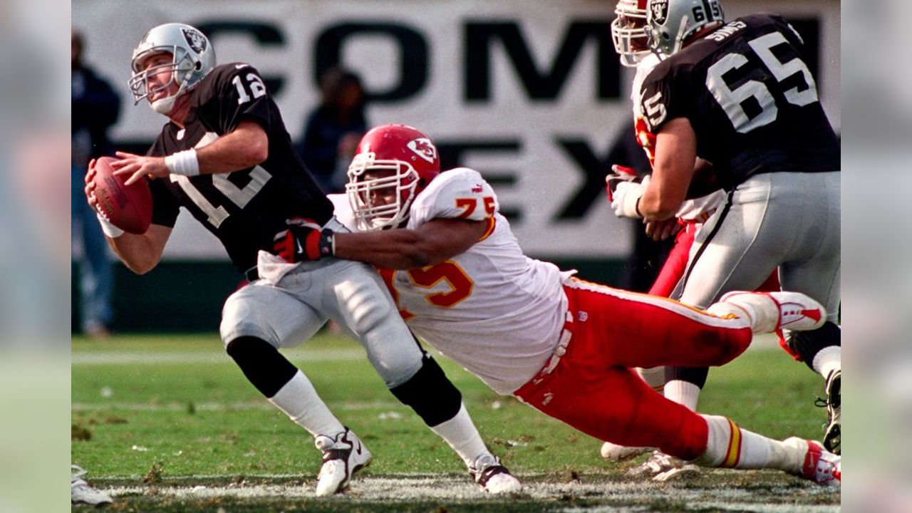 Freddy's Flashback: History of the Chiefs vs. Raiders 