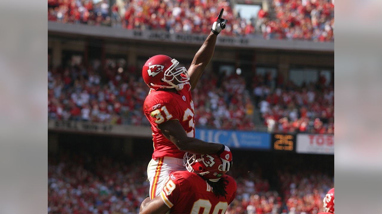 Kansas City Chiefs on X: RT to congratulate Priest Holmes on