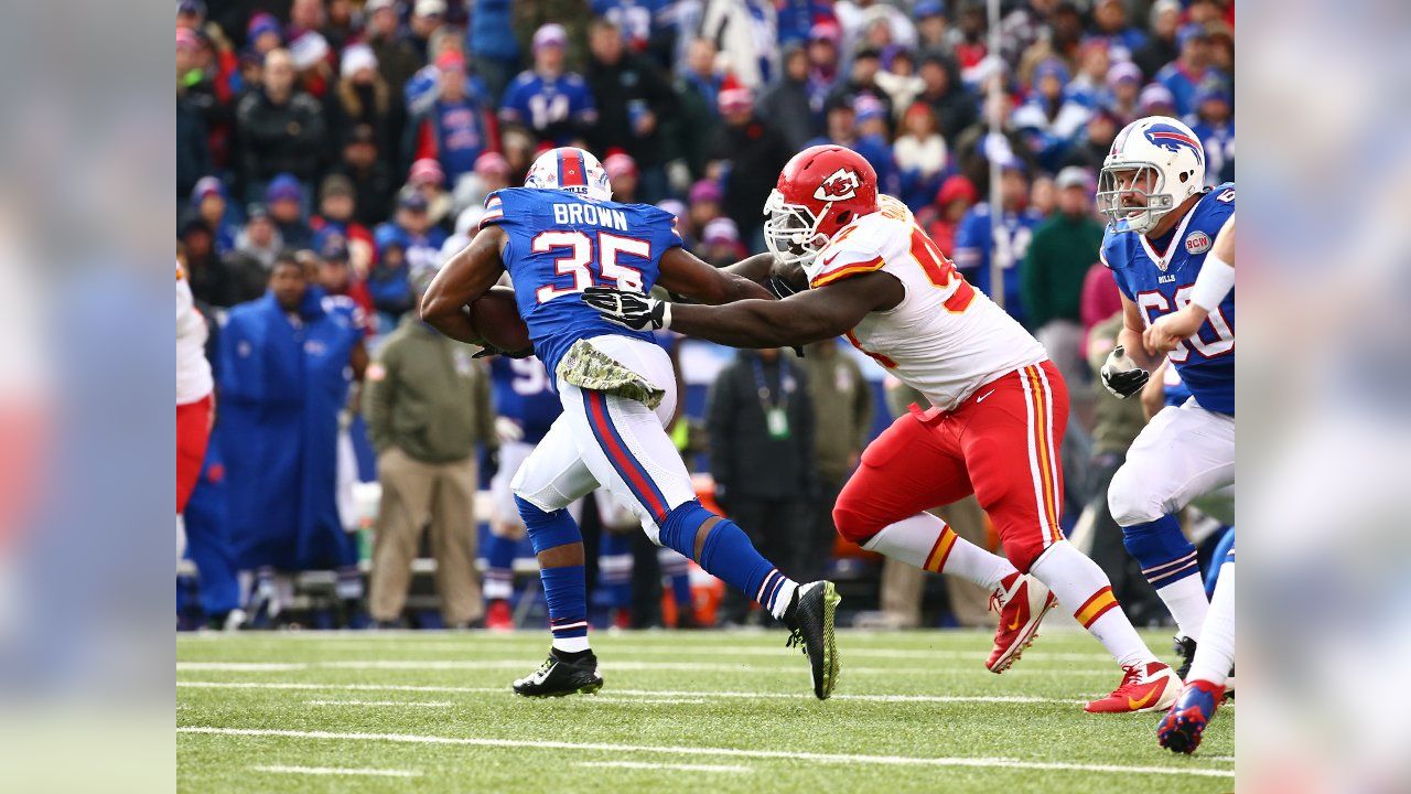 7,285 Bills V Chiefs Stock Photos, High-Res Pictures, and Images