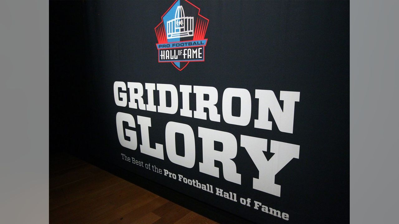 Gridiron Glory: The Best of the Pro Football Hall of Fame