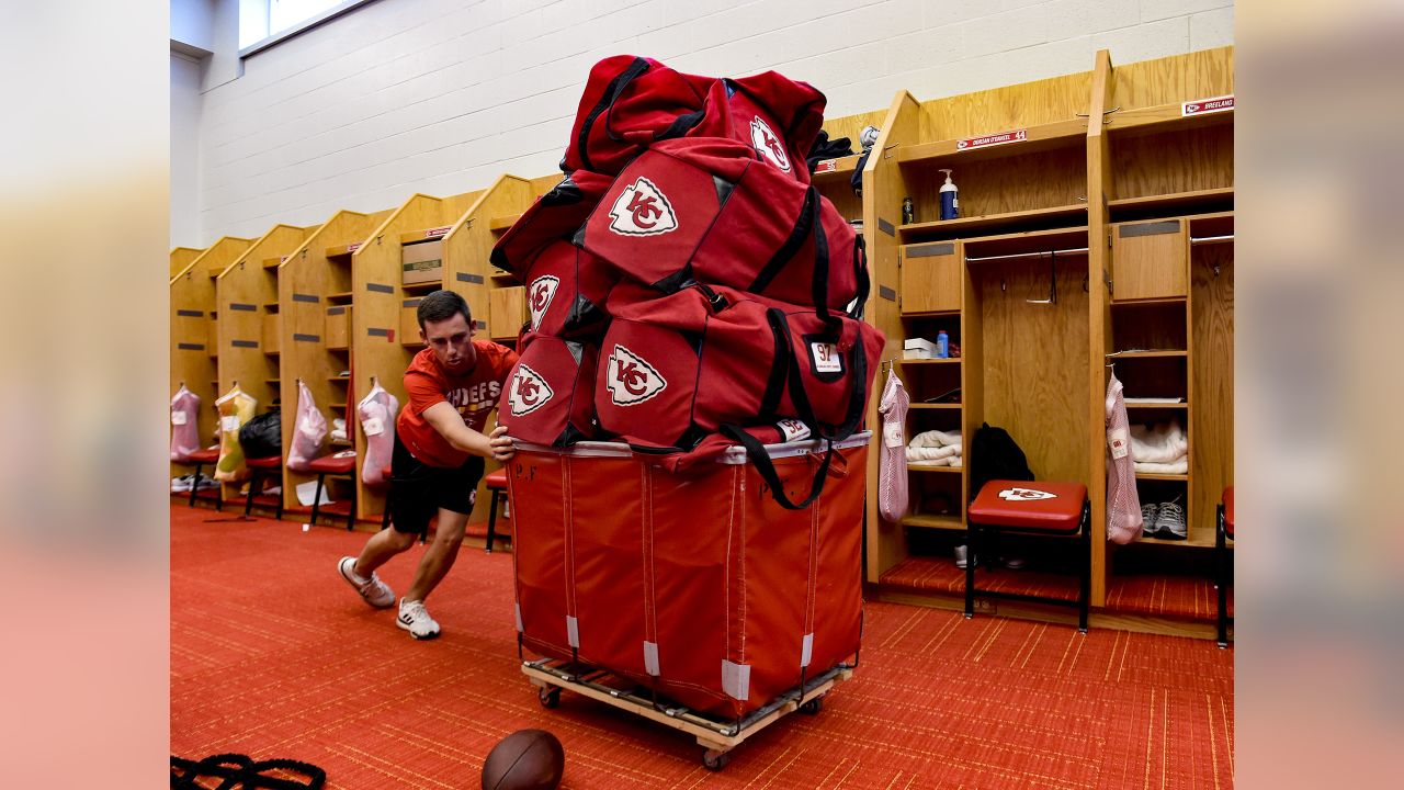 Photo gallery: Chiefs pack gear to head to training camp