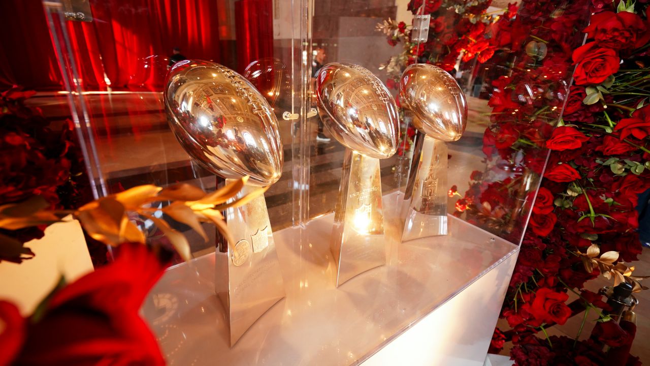 Chiefs celebrate Super Bowl title in style at private ring