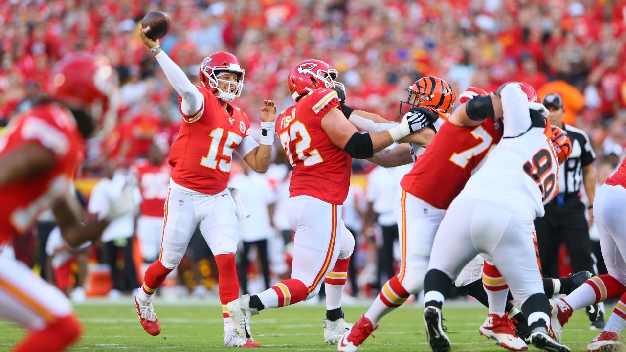 Photo Gallery: Chiefs vs. Bengals Game Action