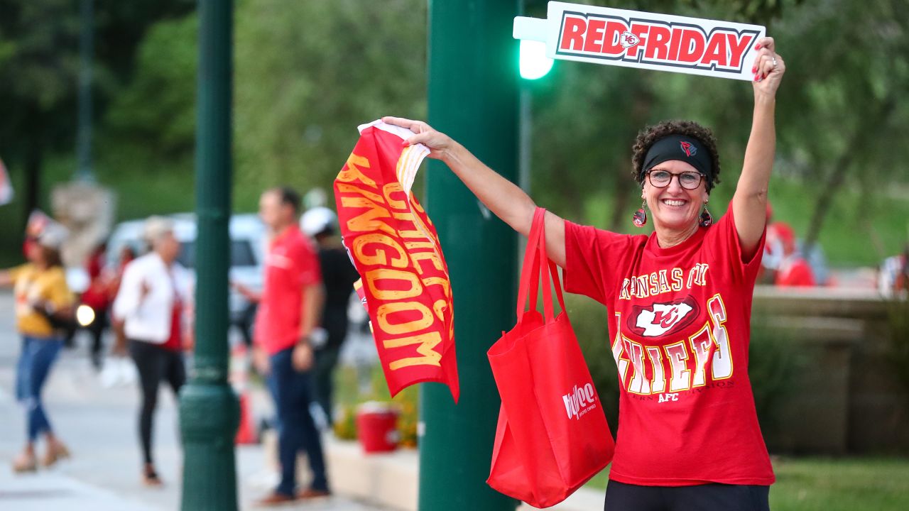 Photos: Red Friday 2021