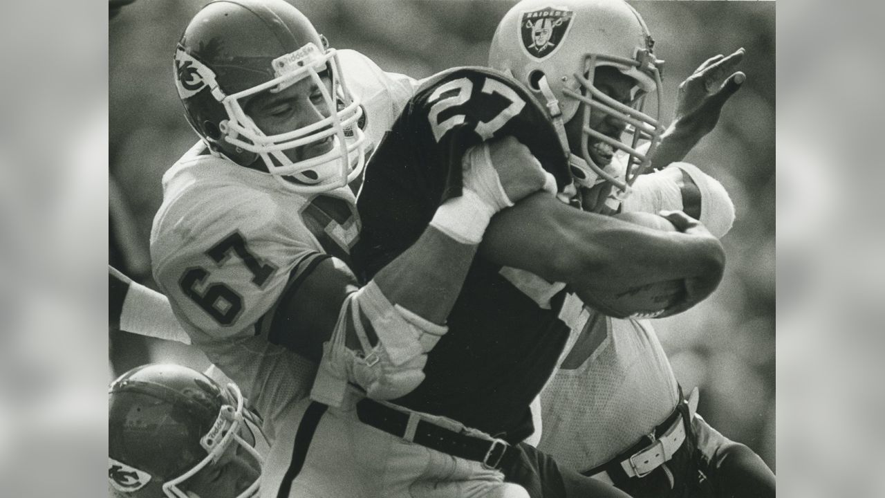 Photo Gallery: Chiefs vs. Raiders 80s