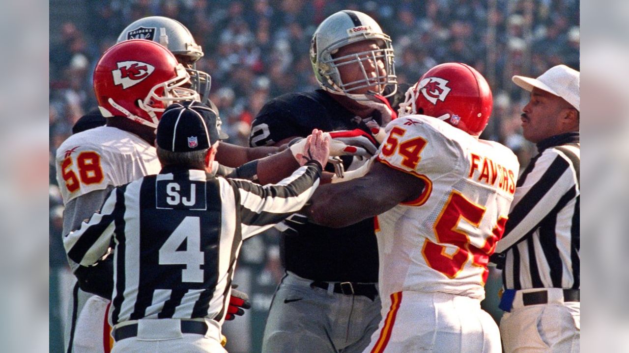 Freddy's Flashback: History of the Chiefs vs. Raiders 