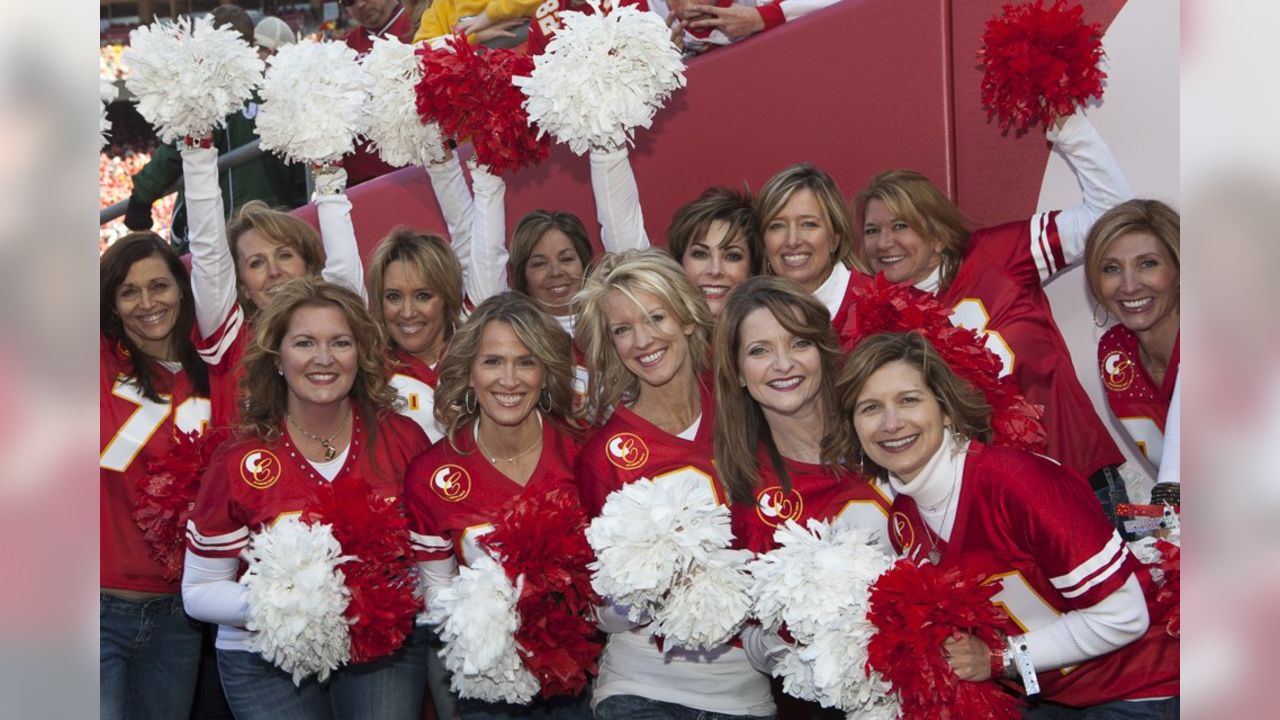 Former Kansas City Chiefs cheerleader reflects on cheer days 