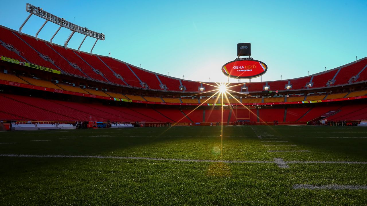 Photos: Warmups & Pregame from Week 14