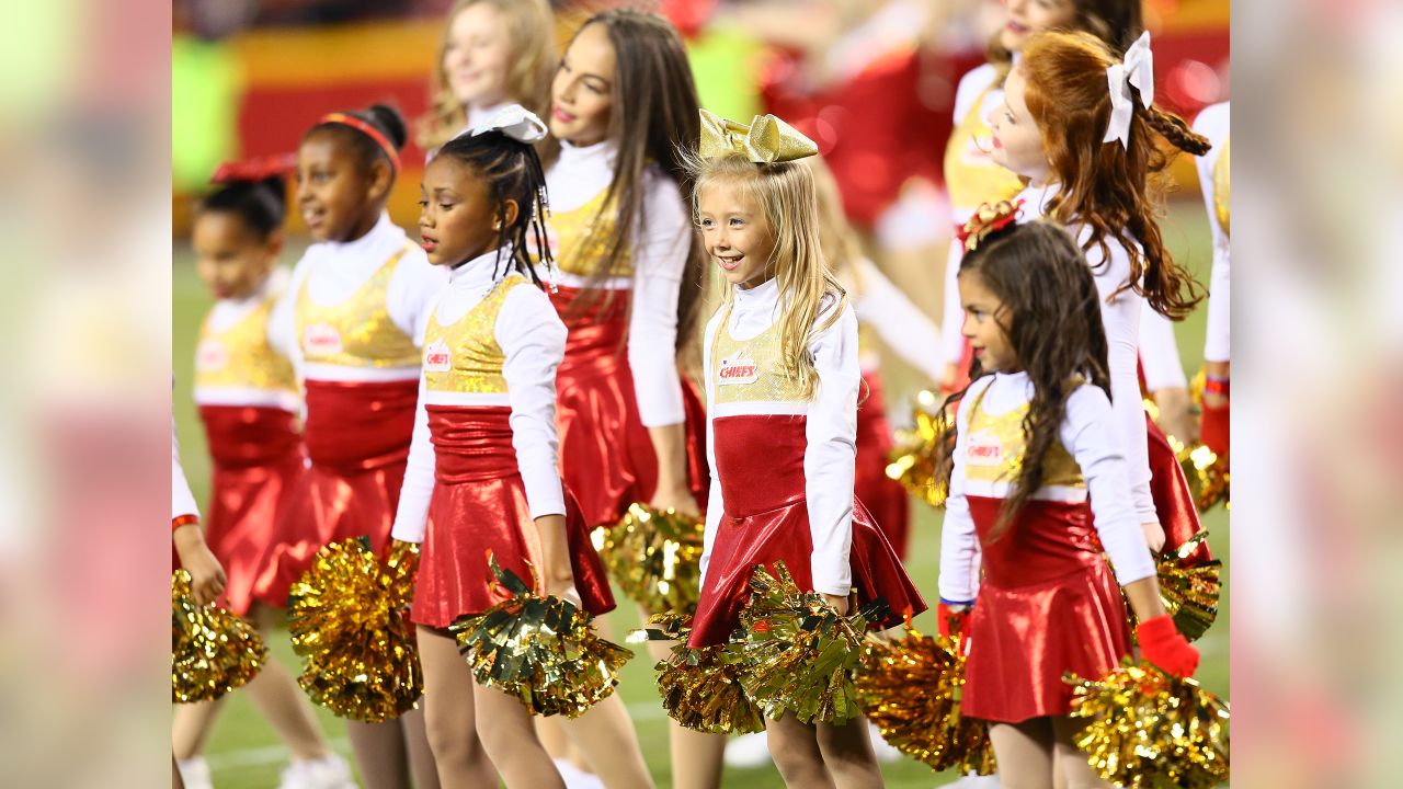 Photos: Junior Chiefs Cheerleaders Perform