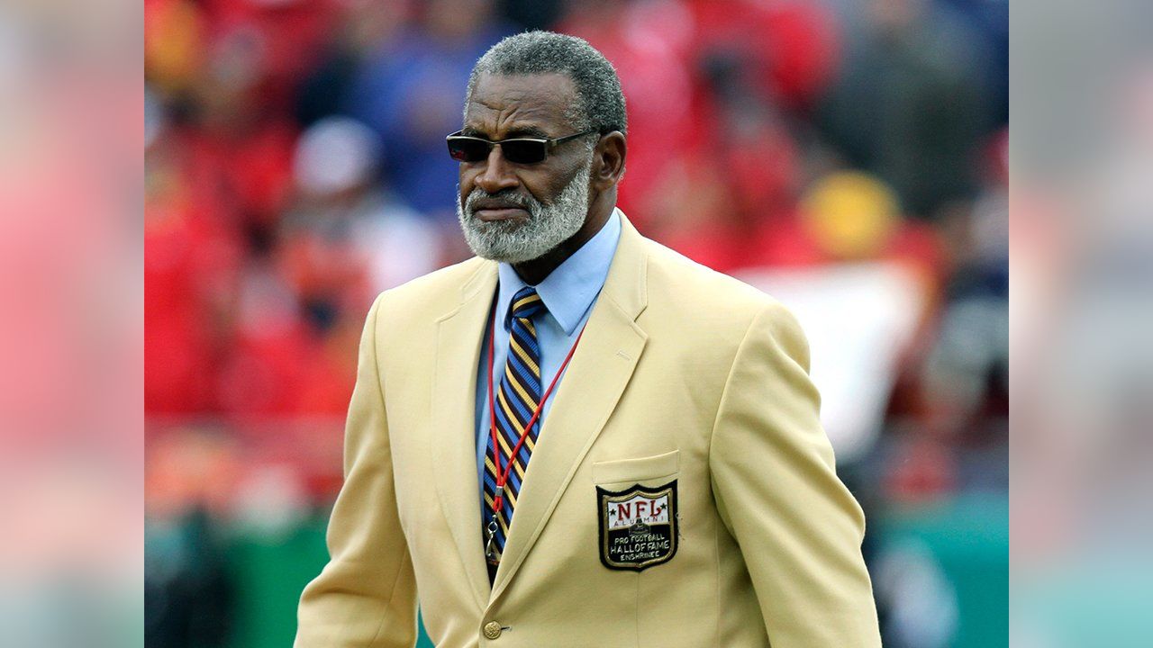 Kansas City Chiefs nominate Bobby Bell for NFL Salute to Service Award