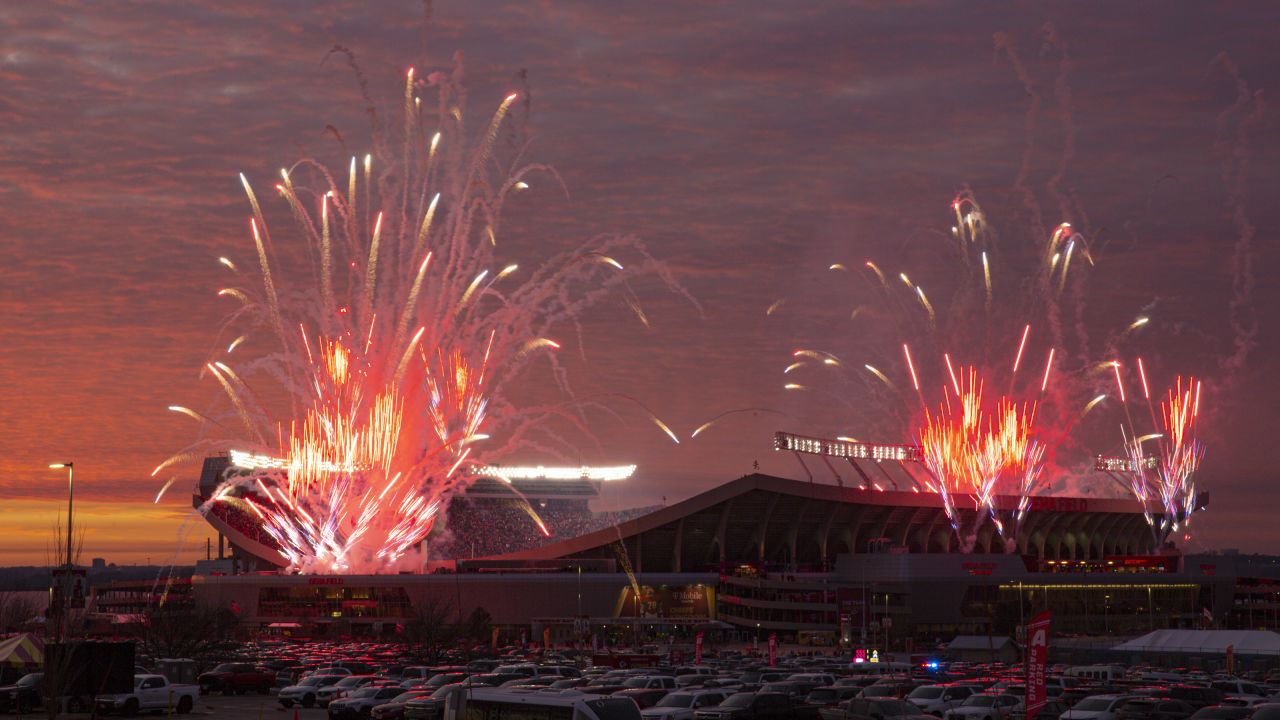 Images, video of fire outside Arrowhead Stadium following Chiefs win