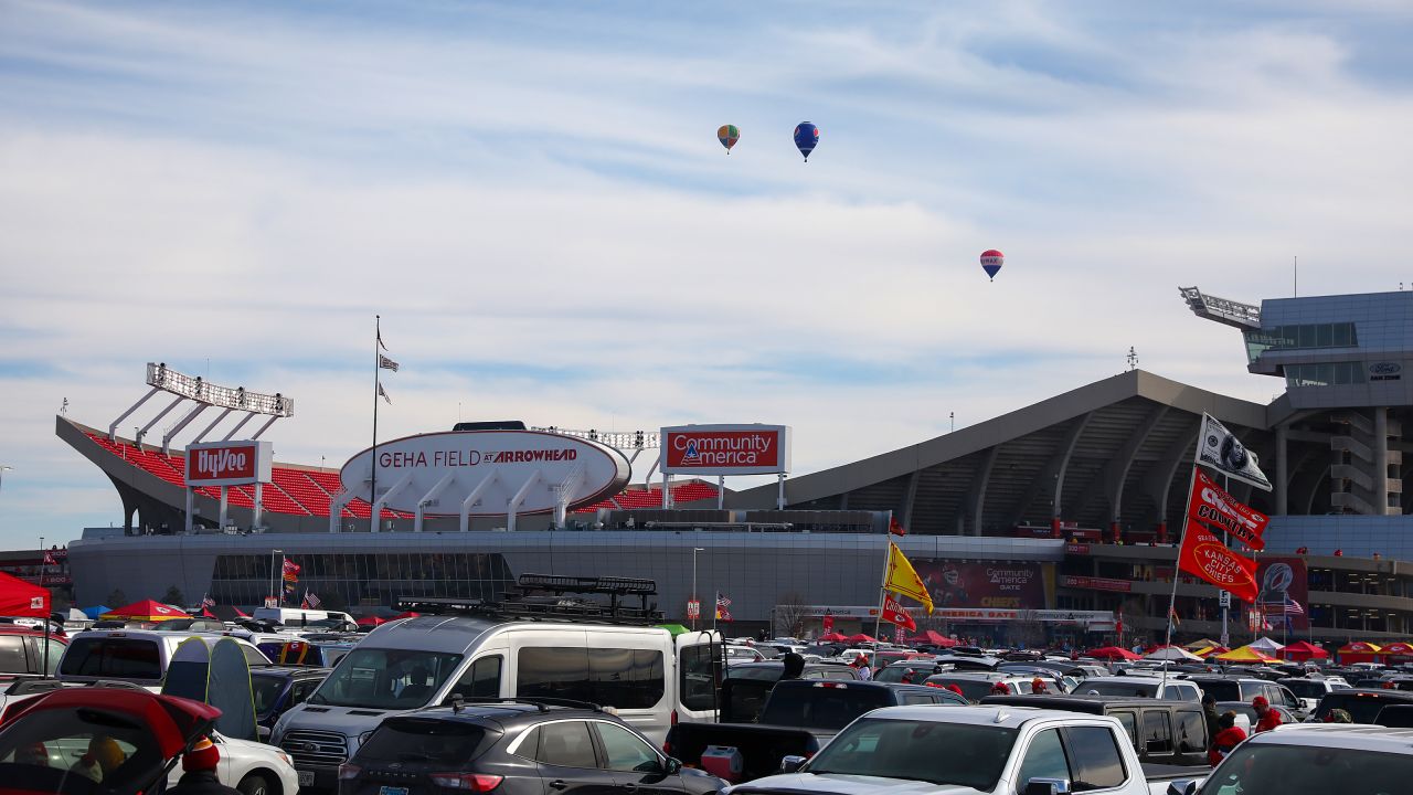 PARKING: Kansas City Chiefs vs. Cincinnati Bengals Tickets Sun, Dec 31,  2023 3:25 pm at GEHA Field at Arrowhead Stadium Parking Lots in Kansas City,  MO