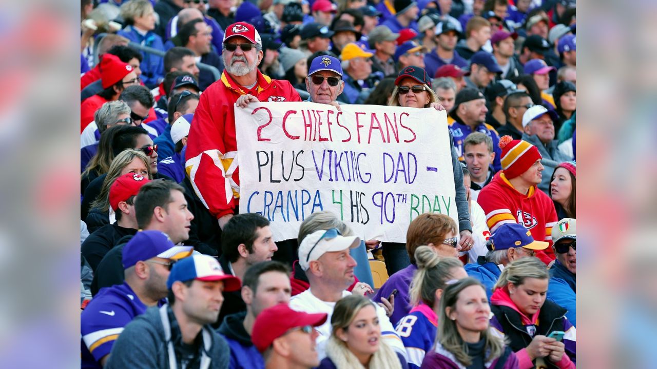 football signs for fans