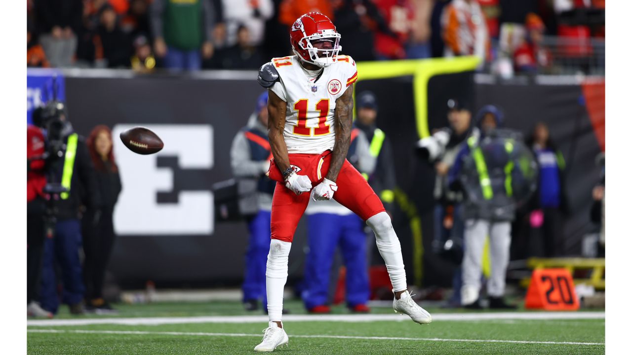 Week 13 NFL: Previewing the Kansas City Chiefs at Cincinnati Bengals  matchup - VSiN Exclusive News - News