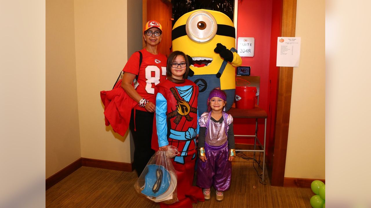 Chief Minion  Kansas city chiefs football, Minions, Minion costumes