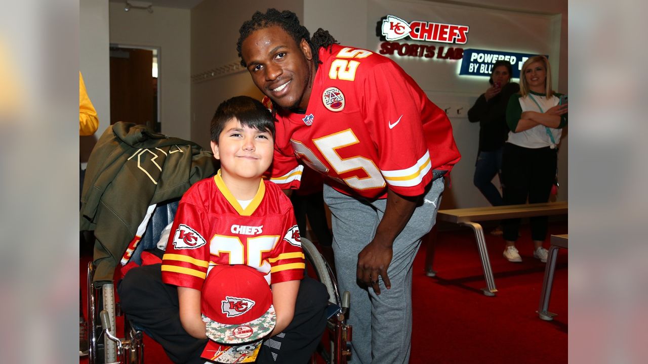 Jamaal Charles looks great in rehab (Video)