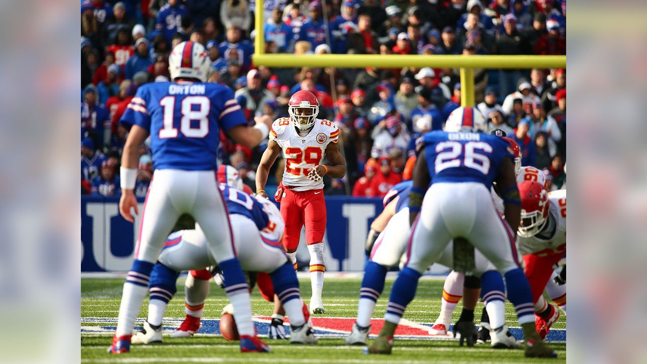 7,285 Bills V Chiefs Stock Photos, High-Res Pictures, and Images