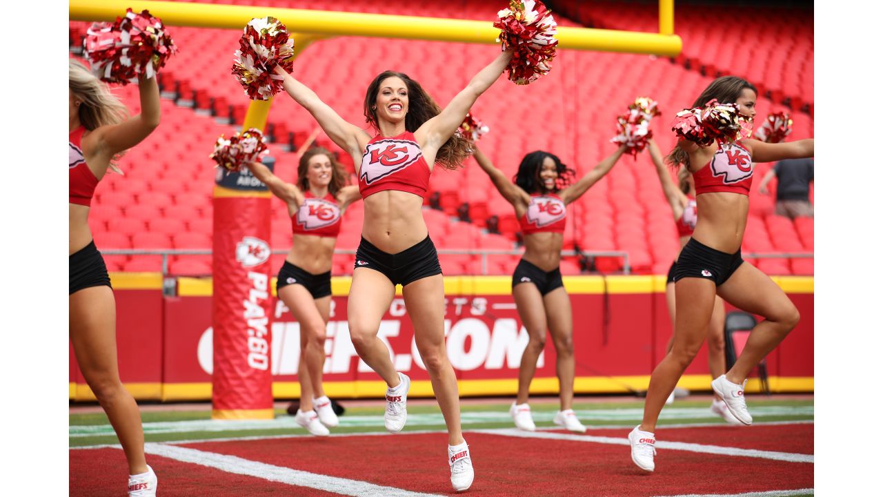 Photos: Chiefs Cheerleaders from Pre Season Week 2 vs. The