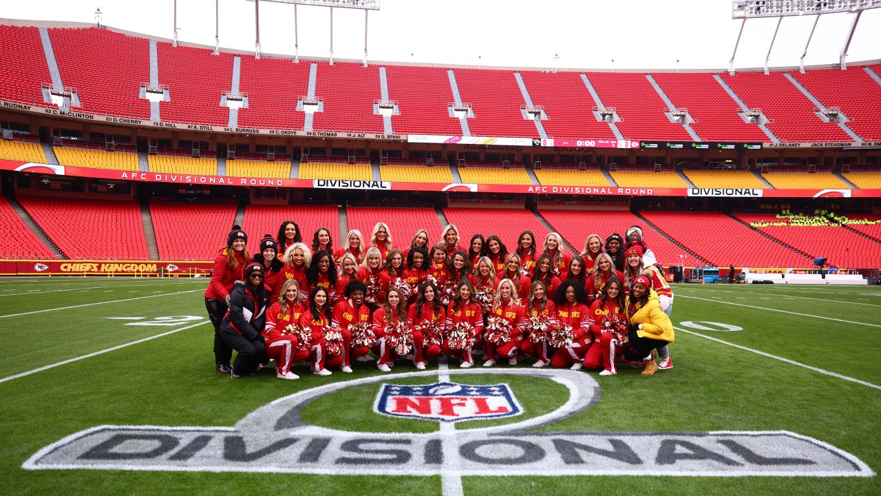 Photos: Chiefs Cheer and Entertainment from Week 10 vs. Jacksonville Jaguars