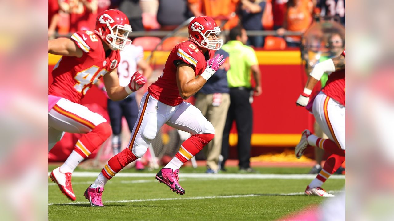 Chiefs put Duvernay-Tardif, Watts on IR, sign Zombo