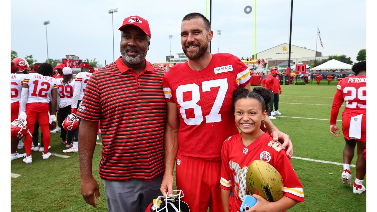 A More Muscular Mahomes Reports To Chiefs Training Camp