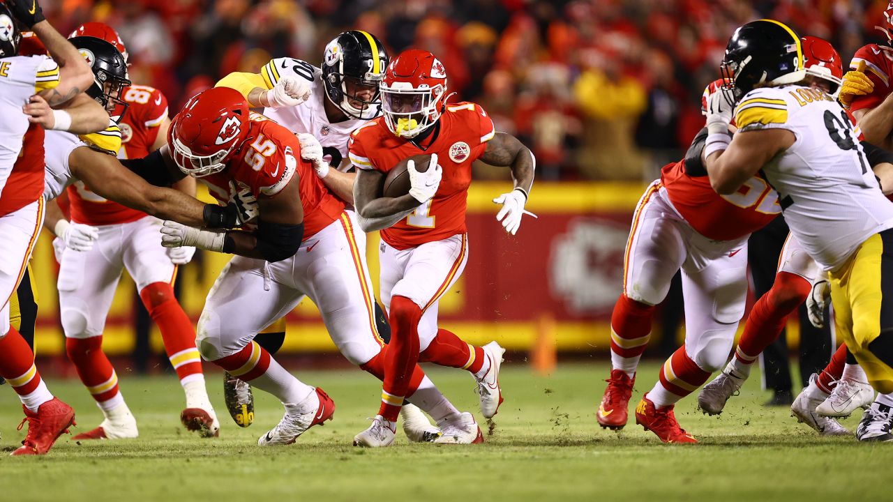 Photo Gallery: Chiefs vs. Steelers Game Action