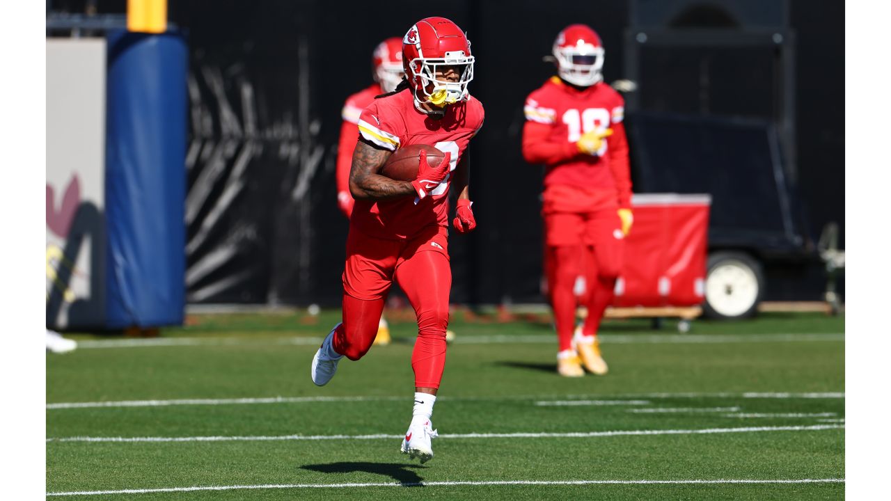 Chiefs' Isiah Pacheco paticipant in Wednesday's training camp practice