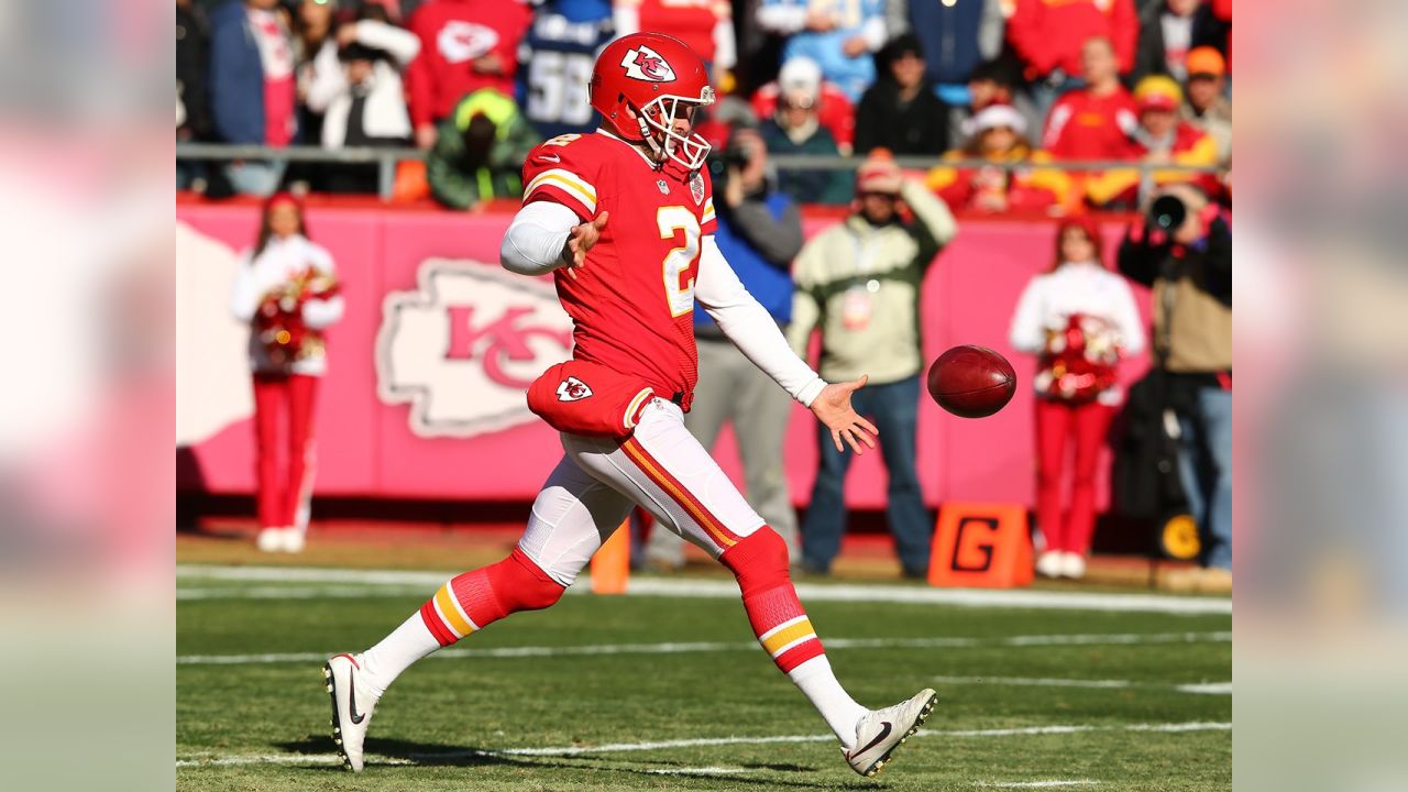 The Kansas City Chiefs - COLQUITT HELPING FIELD POSITION: Dustin Colquitt  booted seven punts in the contest for 307 yards (43.9 gross, 37.9 net),  including five inside the 20-yard line and a