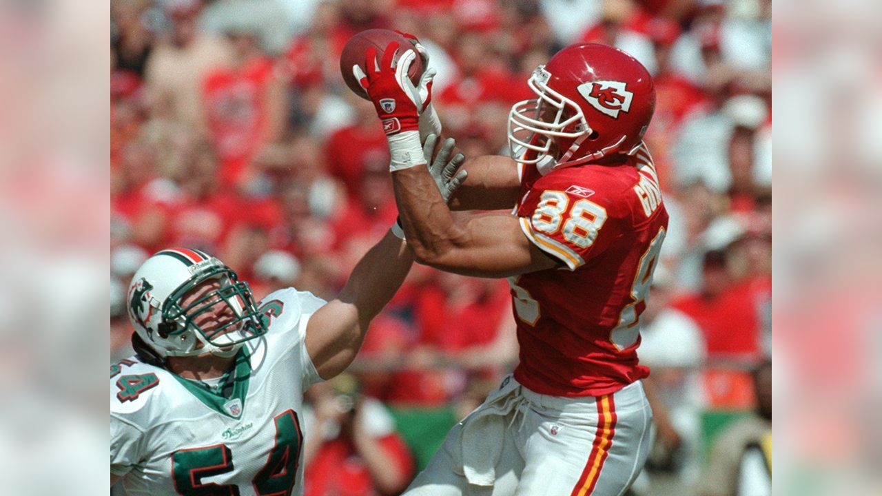 Tony Gonzalez's Hall of Fame career vaulted the NFL's tight end