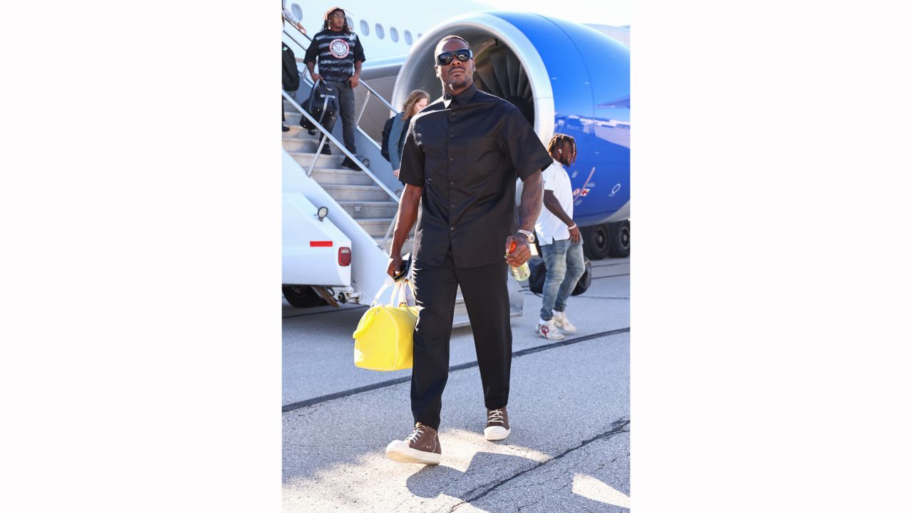 Kansas City Chiefs' Trey Smith runs before an NFL football game against the  Indianapolis Colts, Sunday, Sept. 25, 2022, in Indianapolis. (AP  Photo/Michael Conroy Stock Photo - Alamy