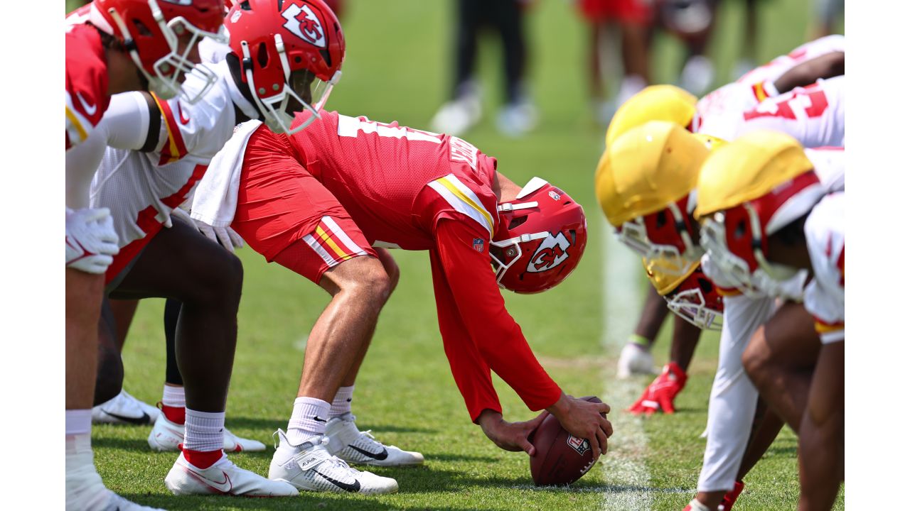 New-look Chiefs offensive line curating chemistry during offseason workouts