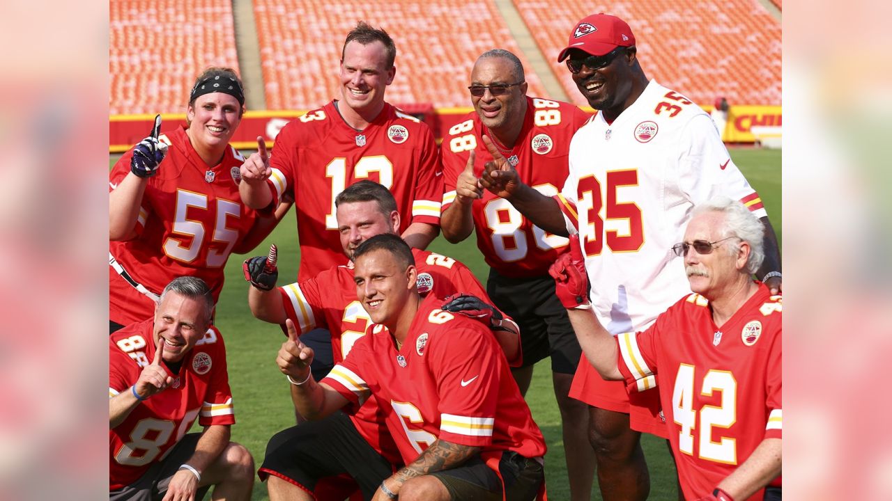 VIDEO: Chiefs induct Tim Grunhard into Ring of Honor - Arrowhead Pride