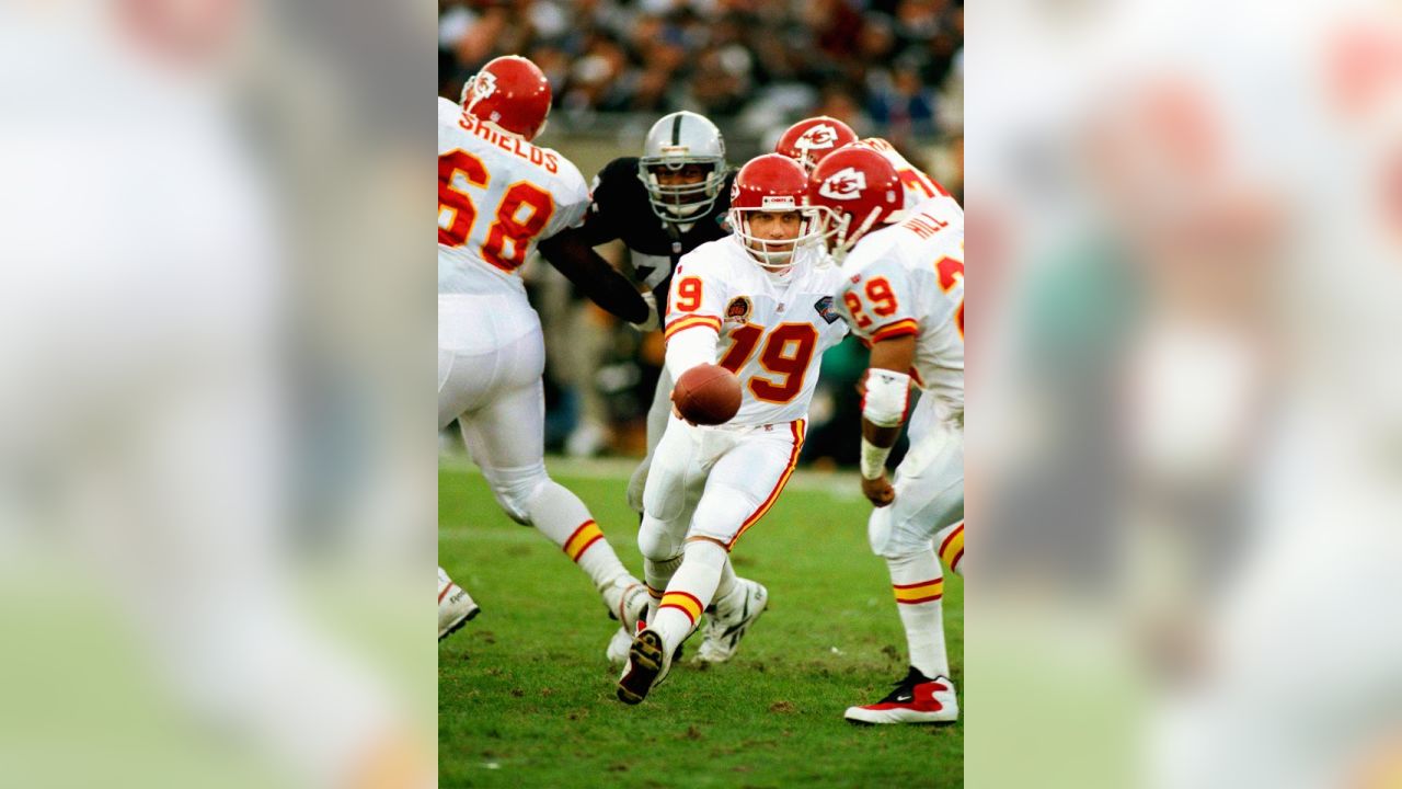 Freddy's Flashback: History of the Chiefs vs. Raiders 