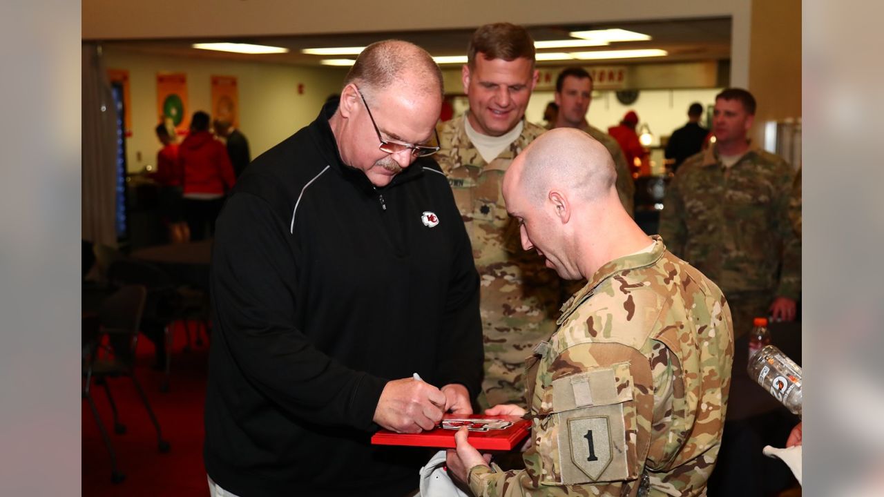 1st Infantry Division, Fort Riley Welcome Kansas City Chiefs, Article