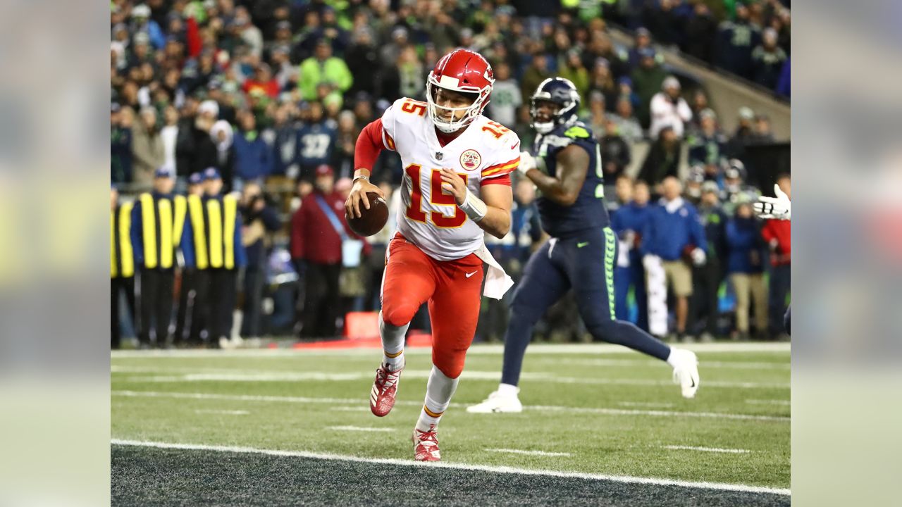 Photo Gallery: Chiefs vs. Seahawks Game Action